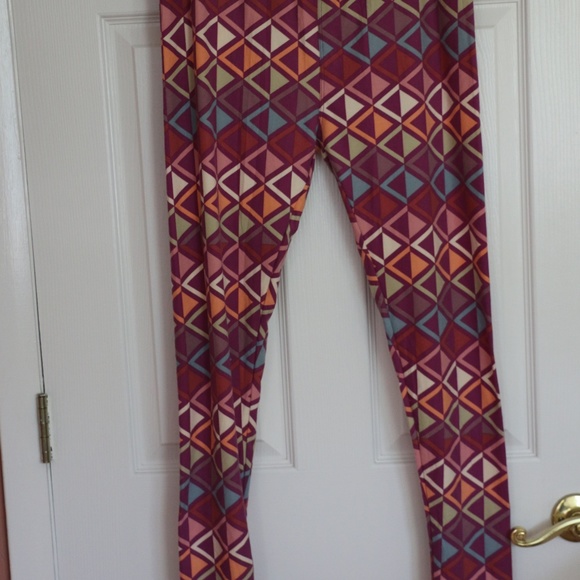 LuLaRoe Leggings - Picture 2 of 2